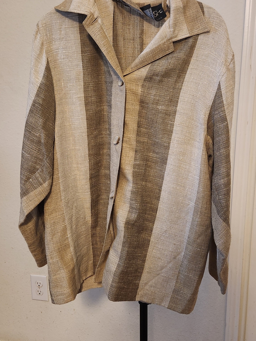 Lightweight Striped Button-Front Shirt Jacket in Beige and Brown